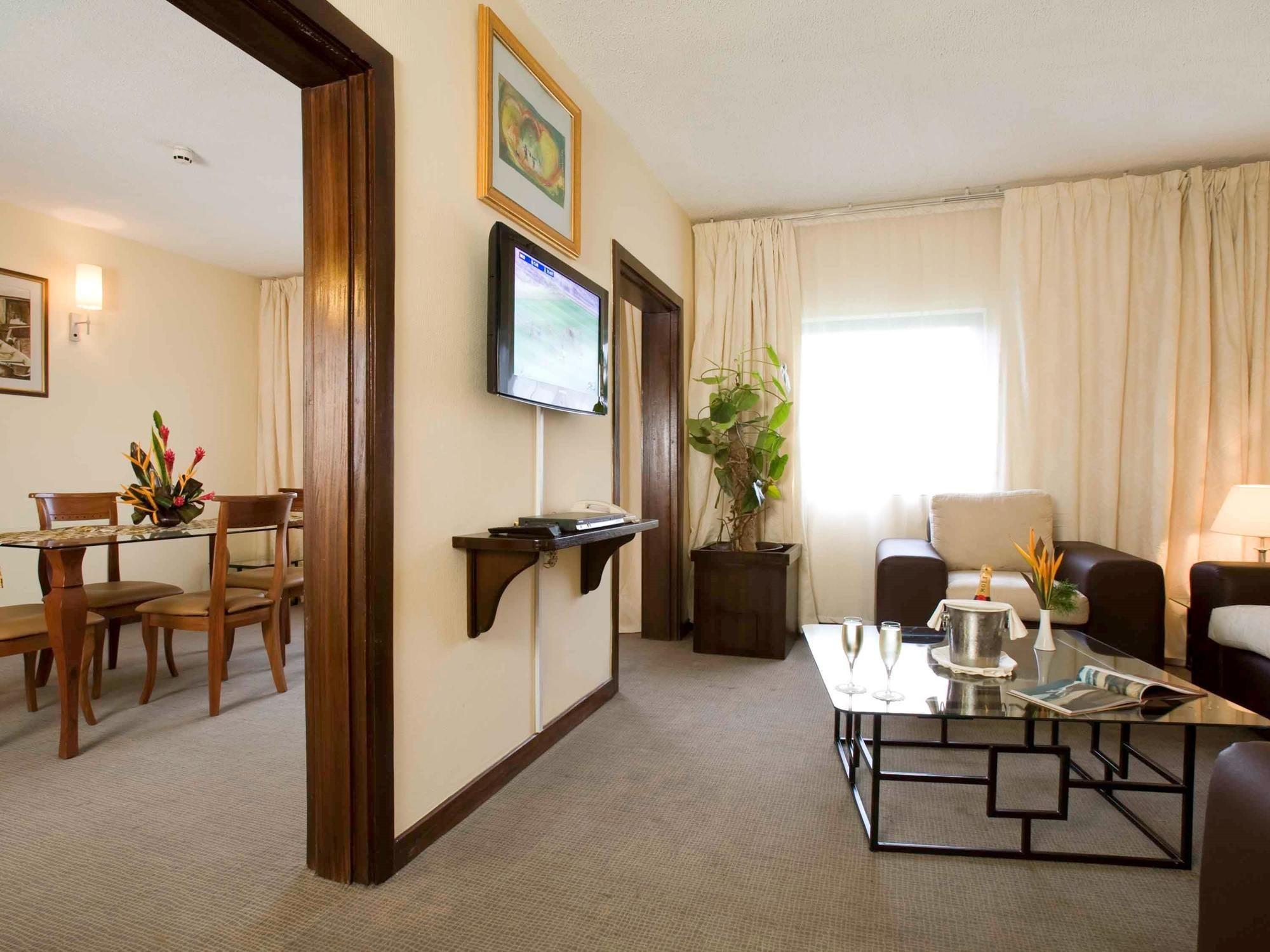 Novotel Порт-Харкорт Экстерьер фото